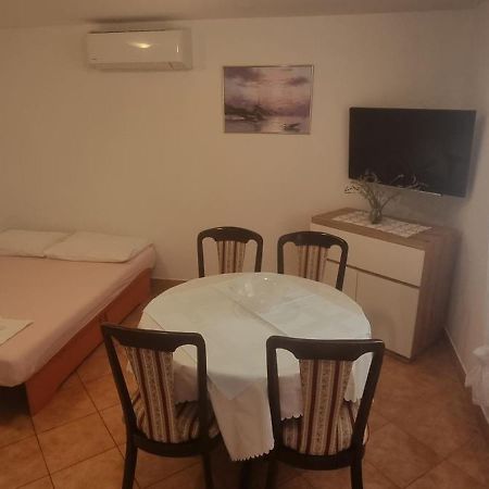 Apartments Tuzlak Повиле Екстериор снимка